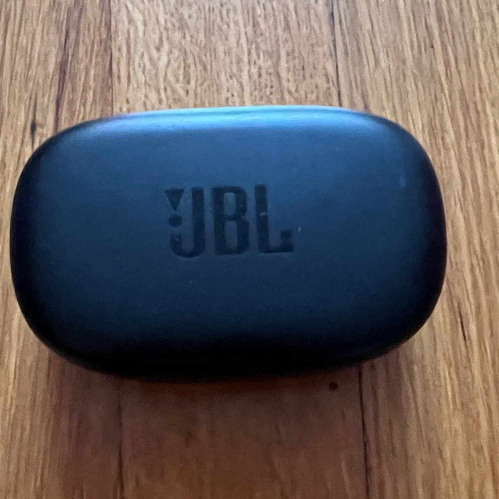 JBL Black Wireless Earbuds with Case